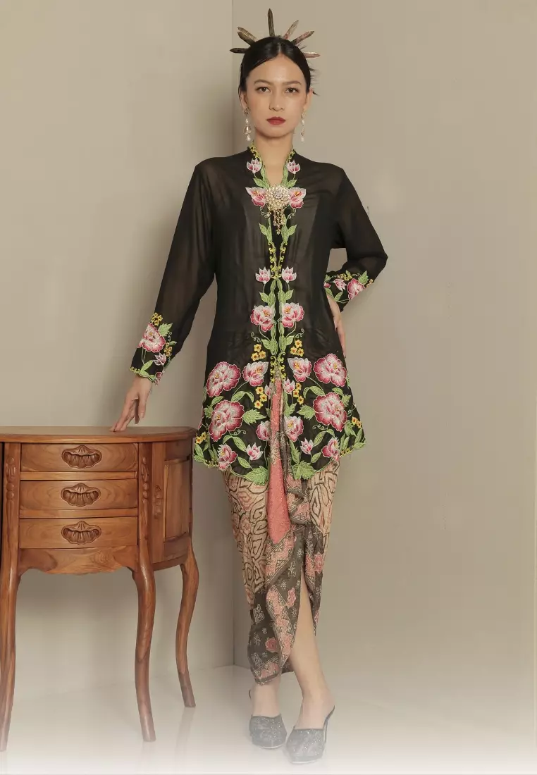 Kebaya Encim Kambodja Embroidery