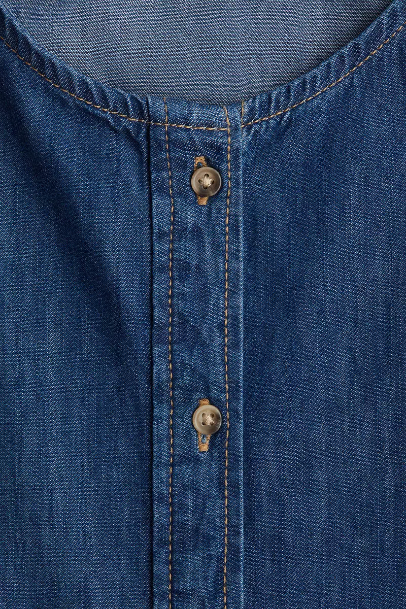Balloon-sleeved denim blouse
