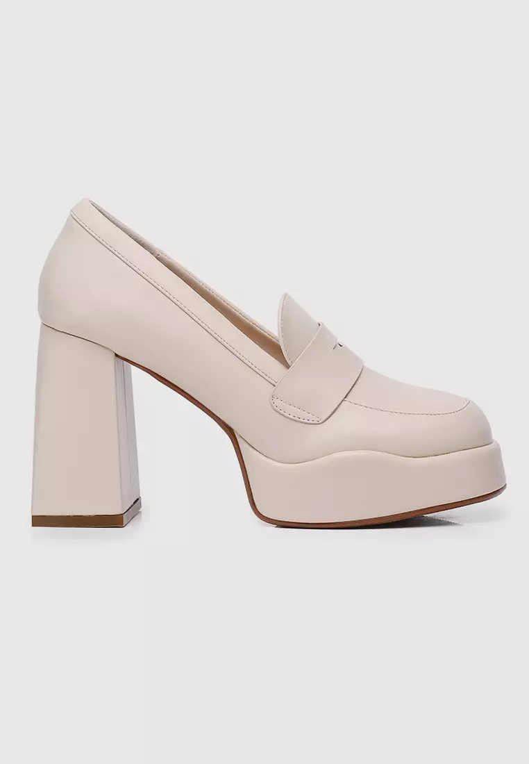 Discount on Milliot & Co.  shoes - SKU: Mc X Smiley Happy Mind Platform Pumps