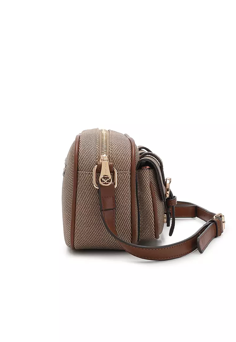 Women's Sling Bag / Crossbody Bag / Shoulder Bag - Brown