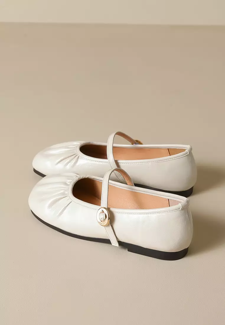 Needle Buckle Strap Pleated Mary Jane Shoes WW993-9