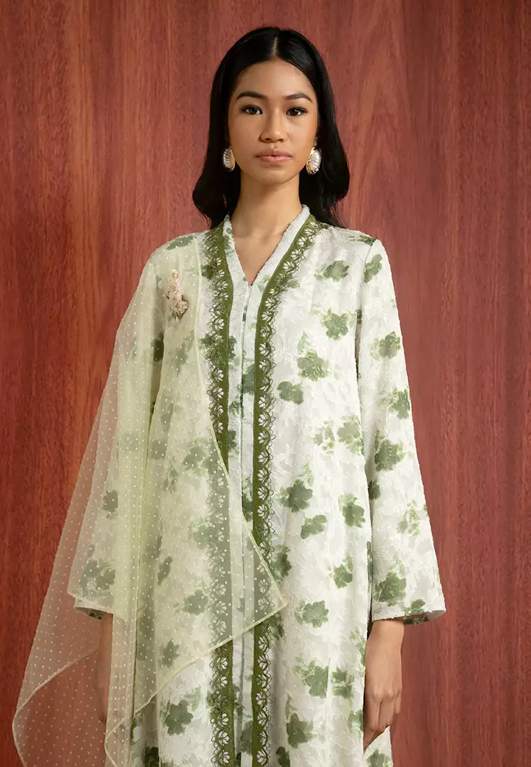 NADIA KEBARUNG SET WITH SHAWL