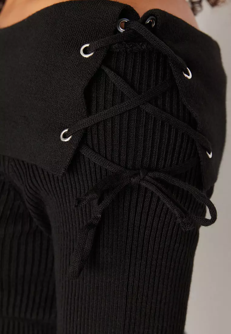 Plus Size Tie Detailed Carmen Collar Sweater
