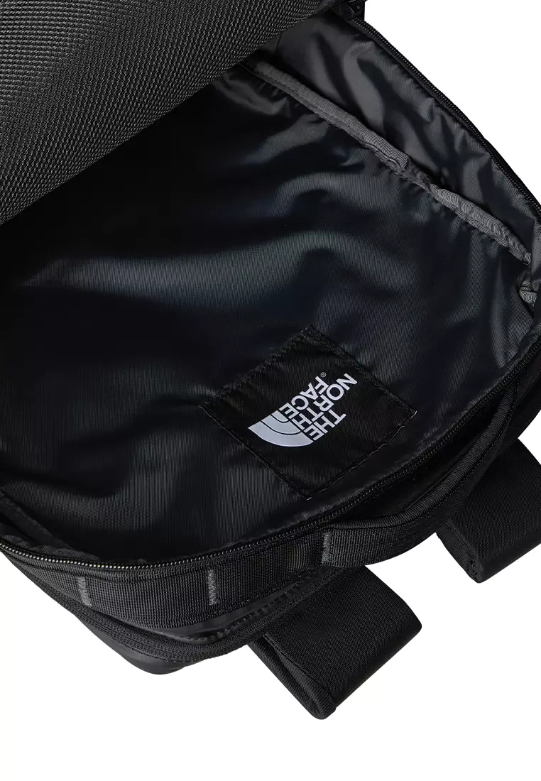 THE NORTH FACE NF0A81DMKT01 BASE CAMP VOYAGER DAYPACK BLACK BACKPACK