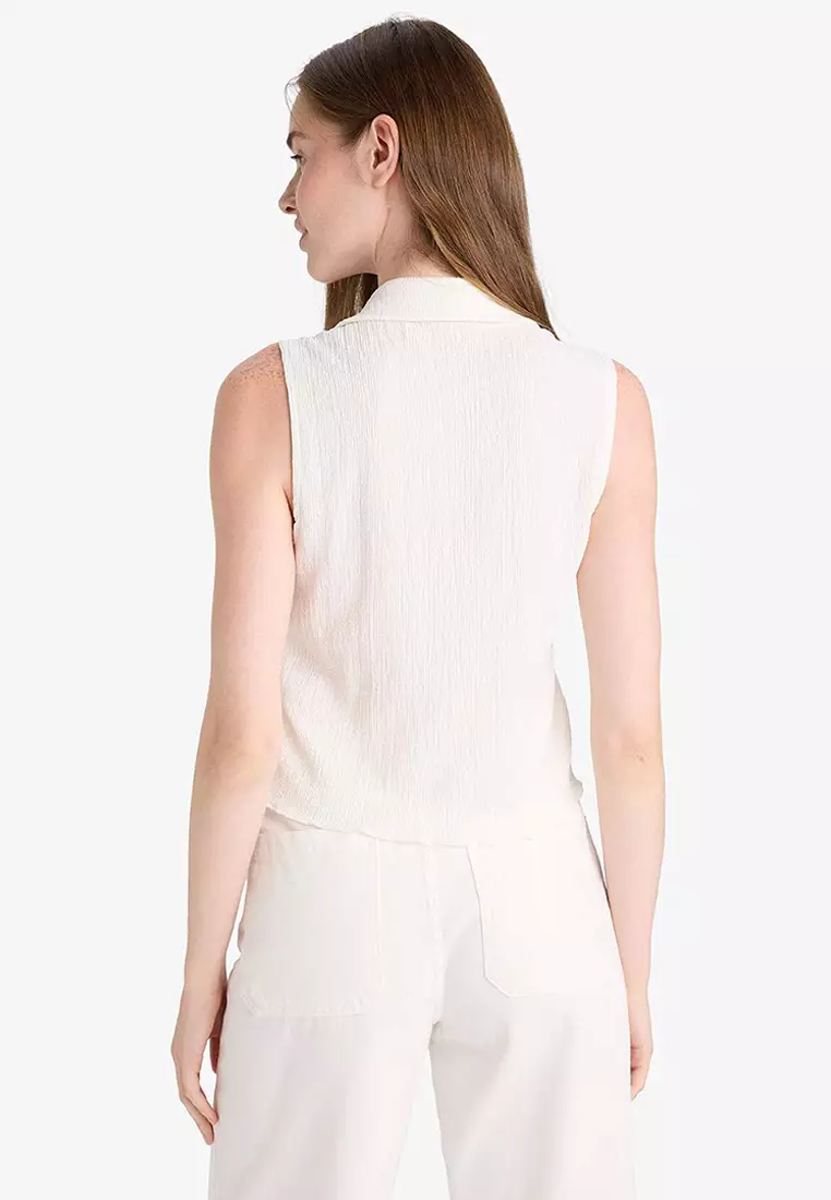 Fitted Shirt Collar Textured Sleeveless White Blouse F1018Ax25Sm