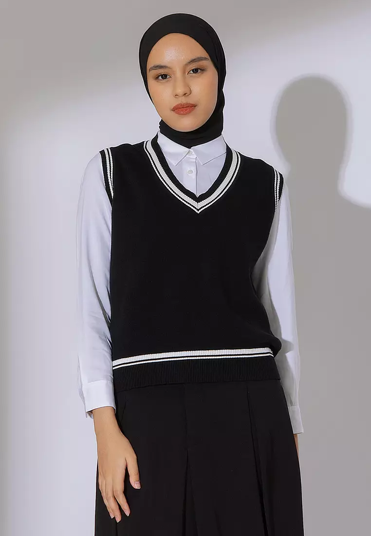Ayya Knit Vest Black