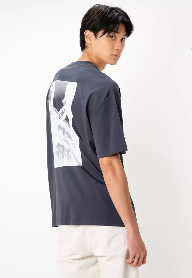 Graphic Tee - Calvin Klein Jeans