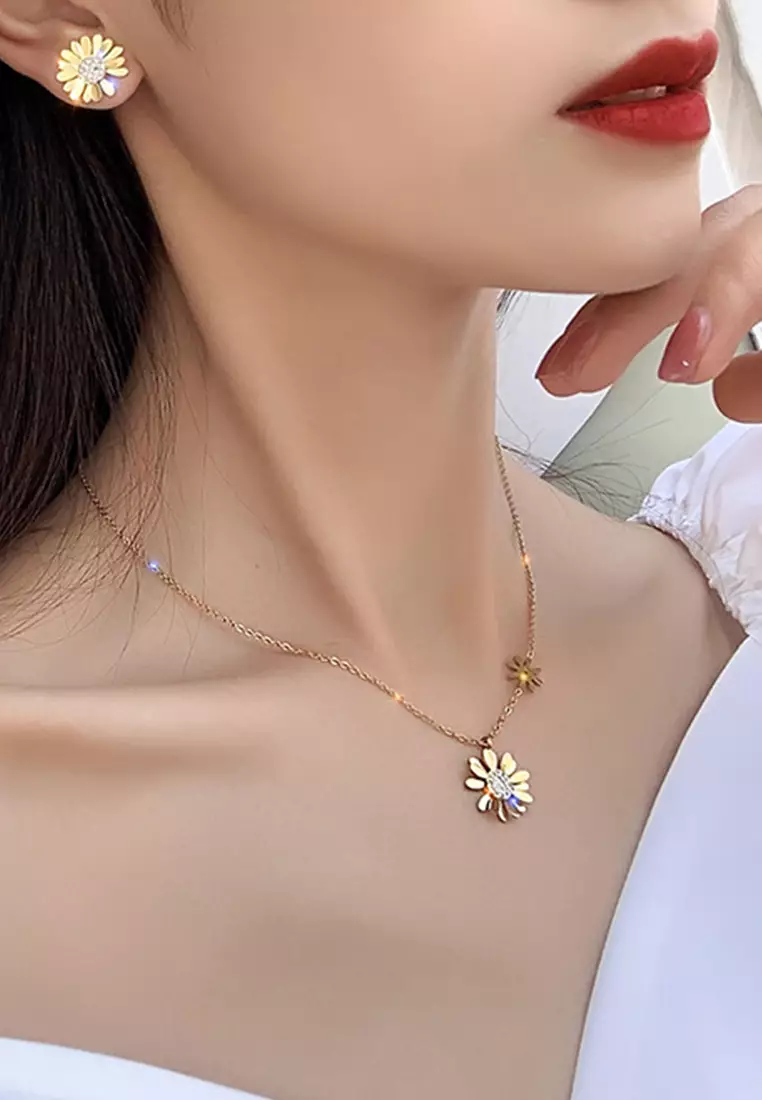 Gold hot sale flower jewelry