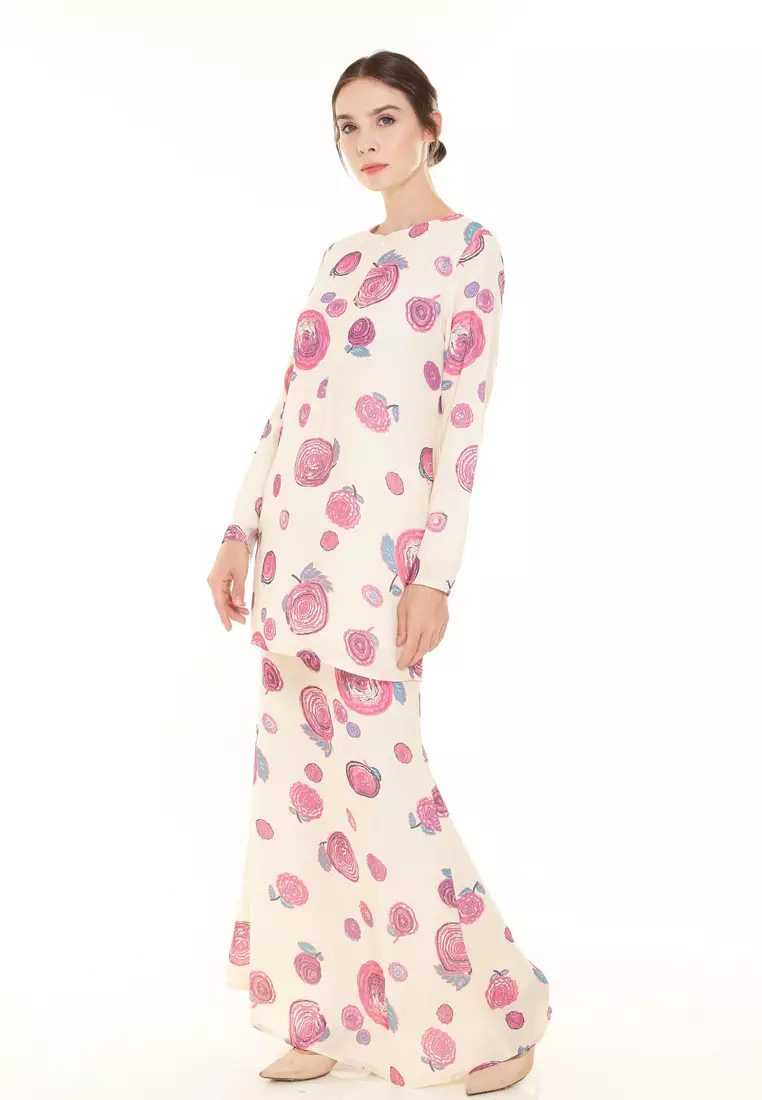 Rina Printed Kurung in Nude Pink Round Flower