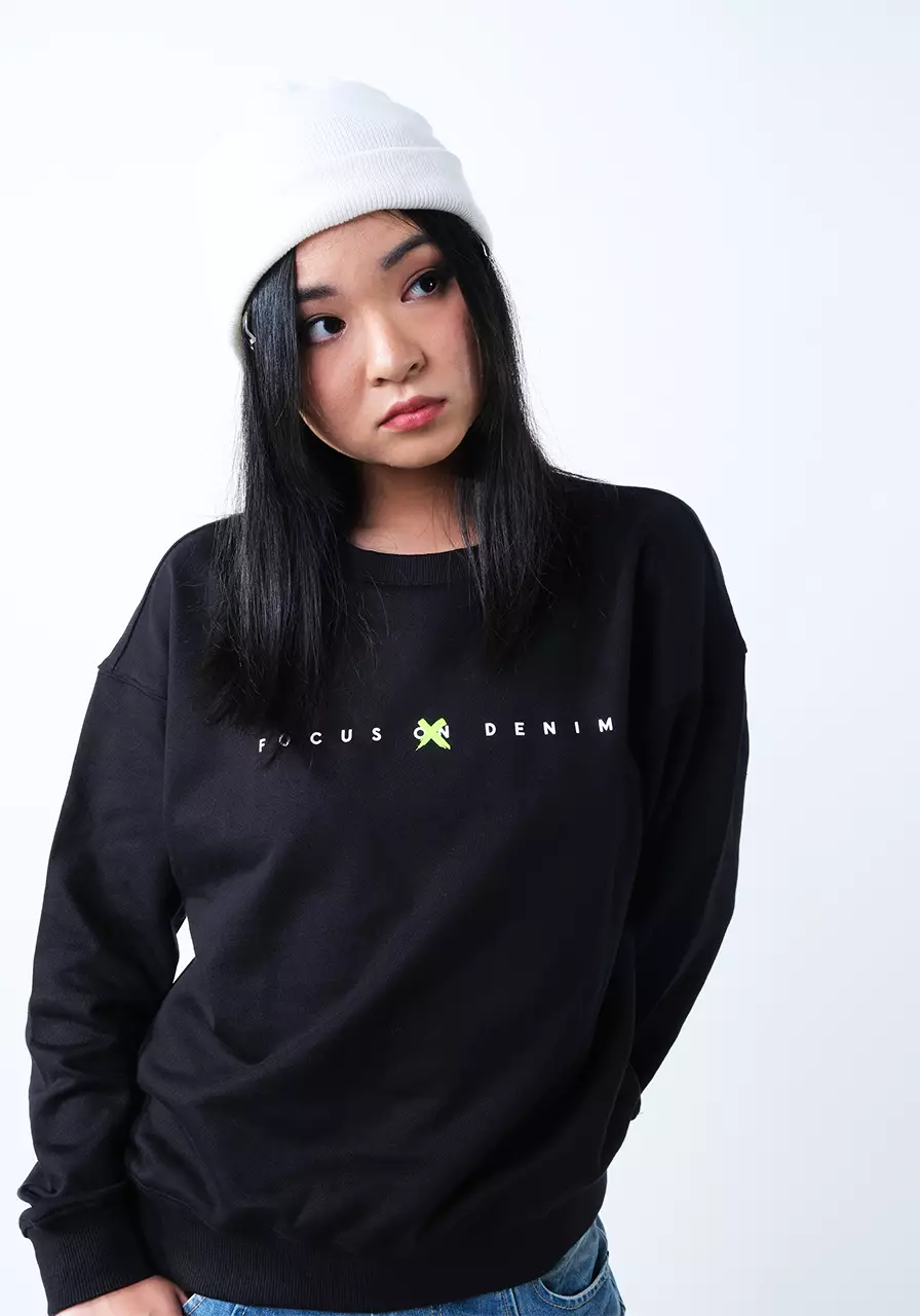 Sweater Wanita Kuro Black