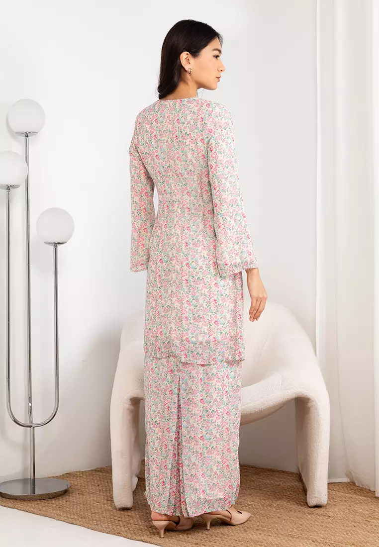 Primrose Baju Kurung Moden Kipas Belakang in Soft Yellow Base