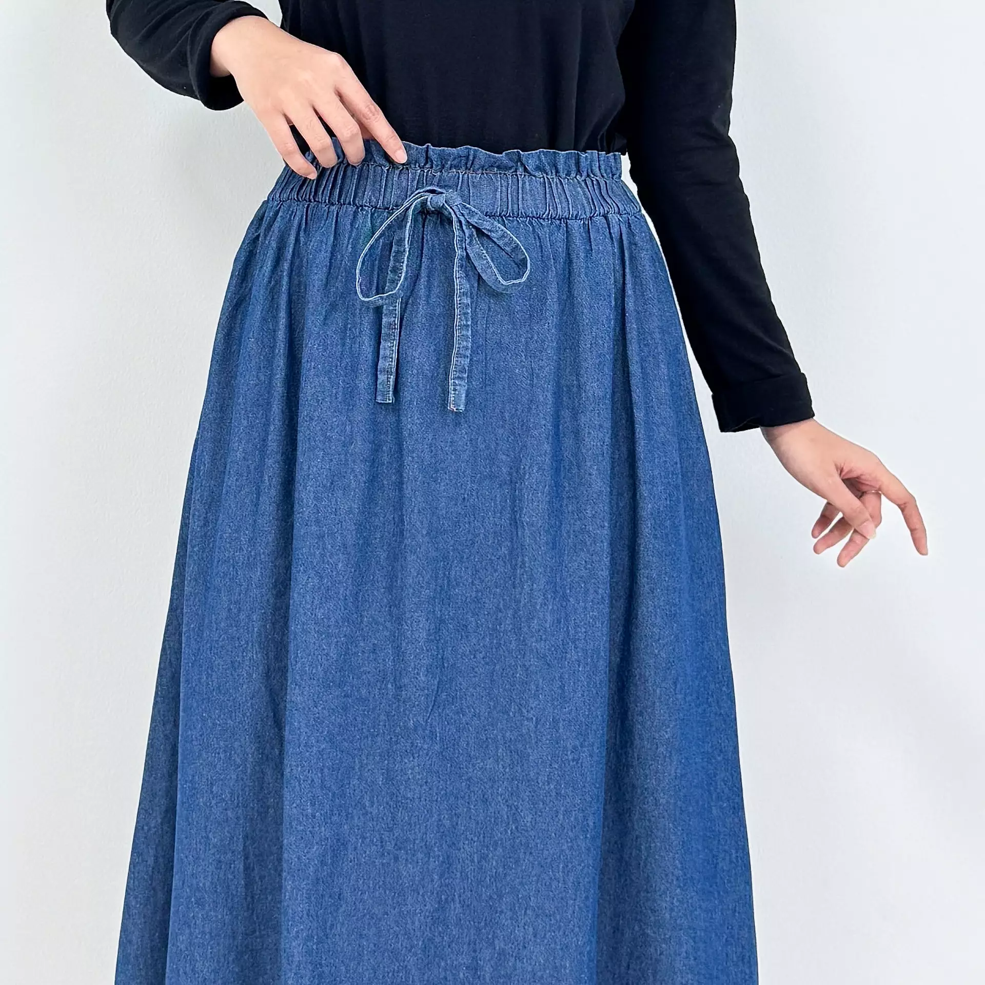 Tiara Rok Panjang Jeans Wanita  [BIRU TUA] Maxi Fit 90 Kg