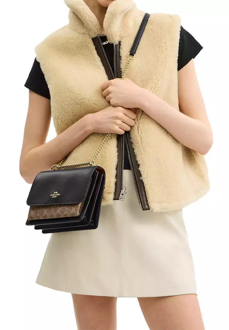 Klare Crossbody Bag In Signature Canvas CV978