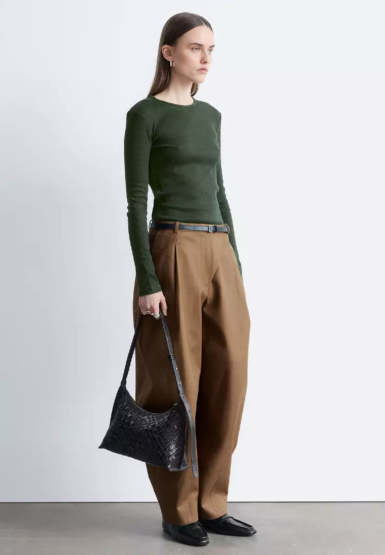 Ribbed Long-Sleeves Top