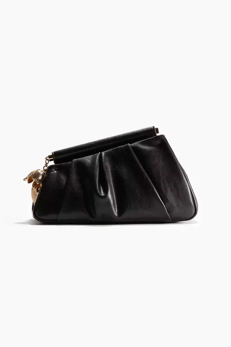 Asymmetric clutch