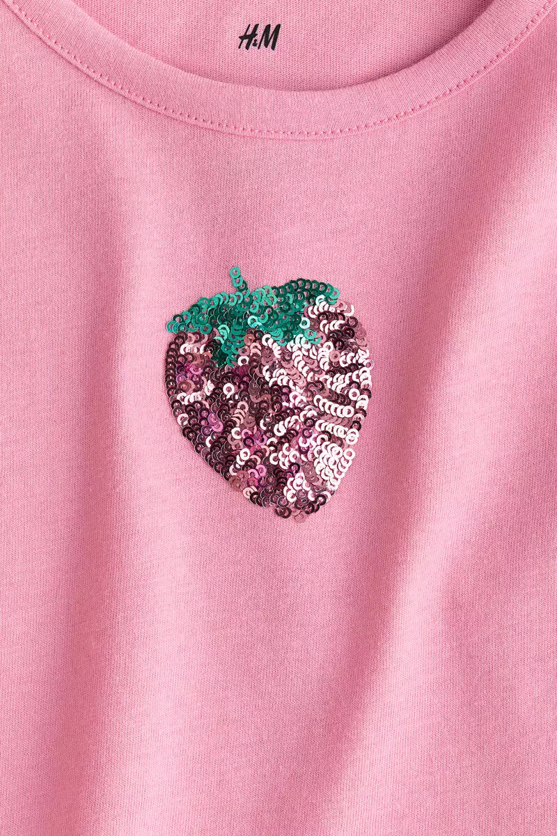 Appliquéd top