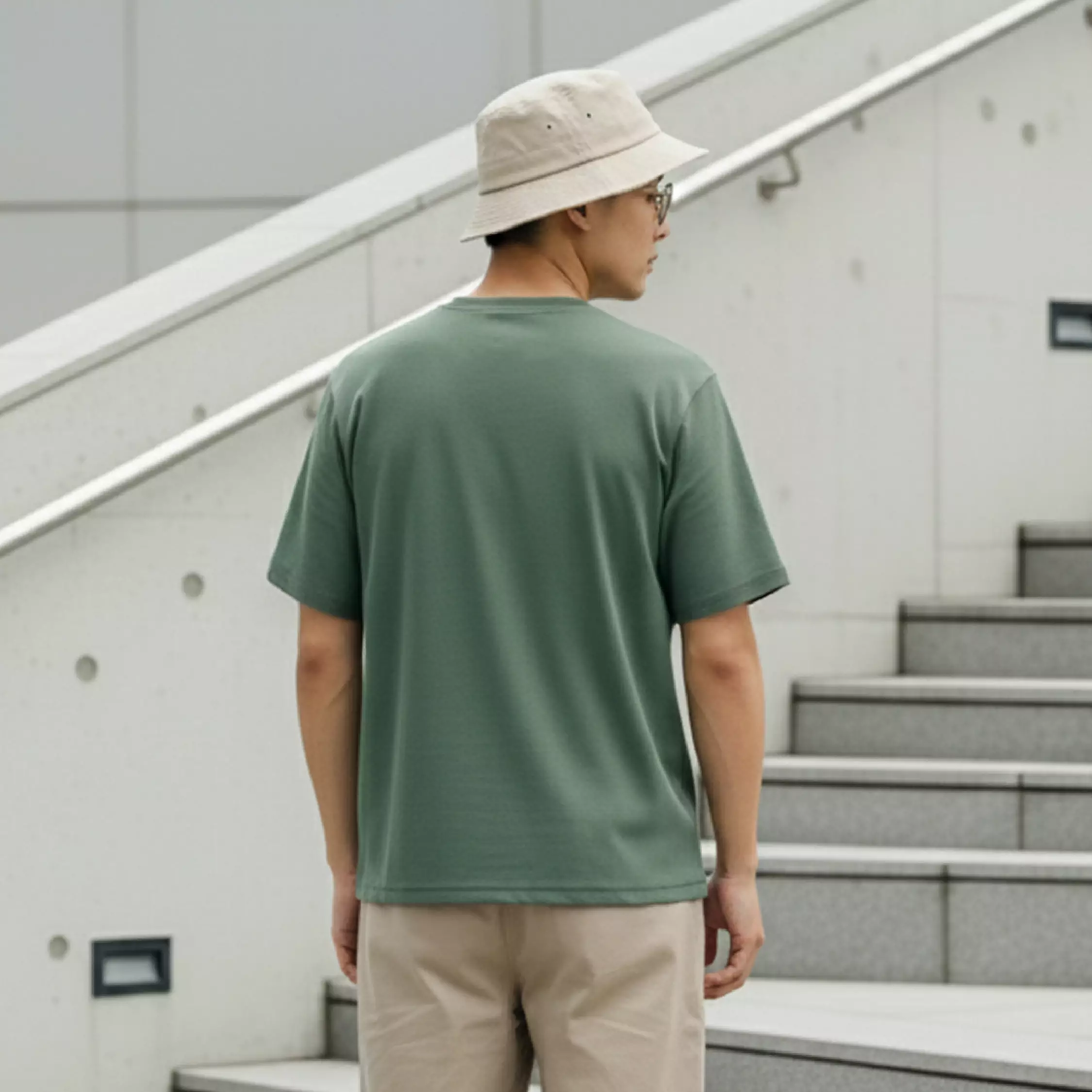 Kale PLUTO GREEN T-shirt Cotton Cloudy Boxy Fit - Kaos Korea - Atasan Kaos Pria - Kaos Basic Pria