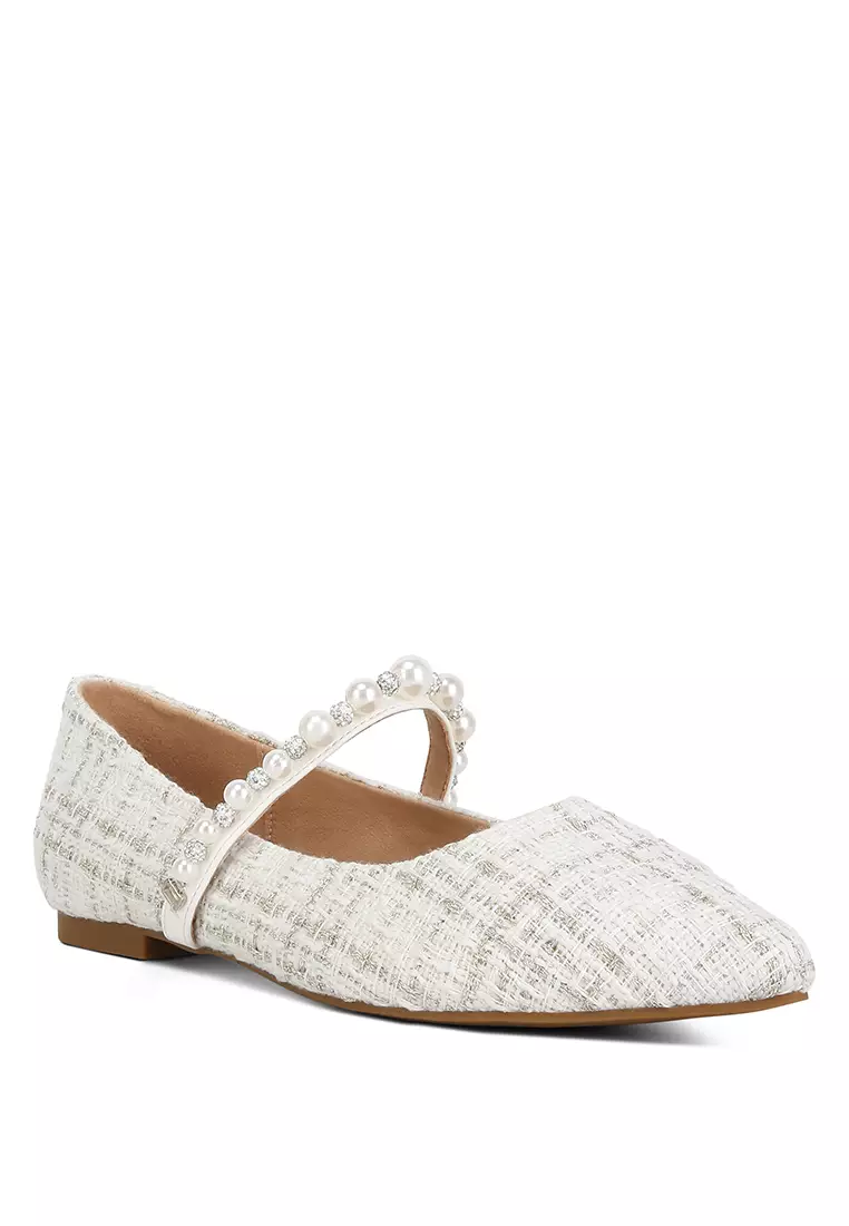 White mary deals janes flat