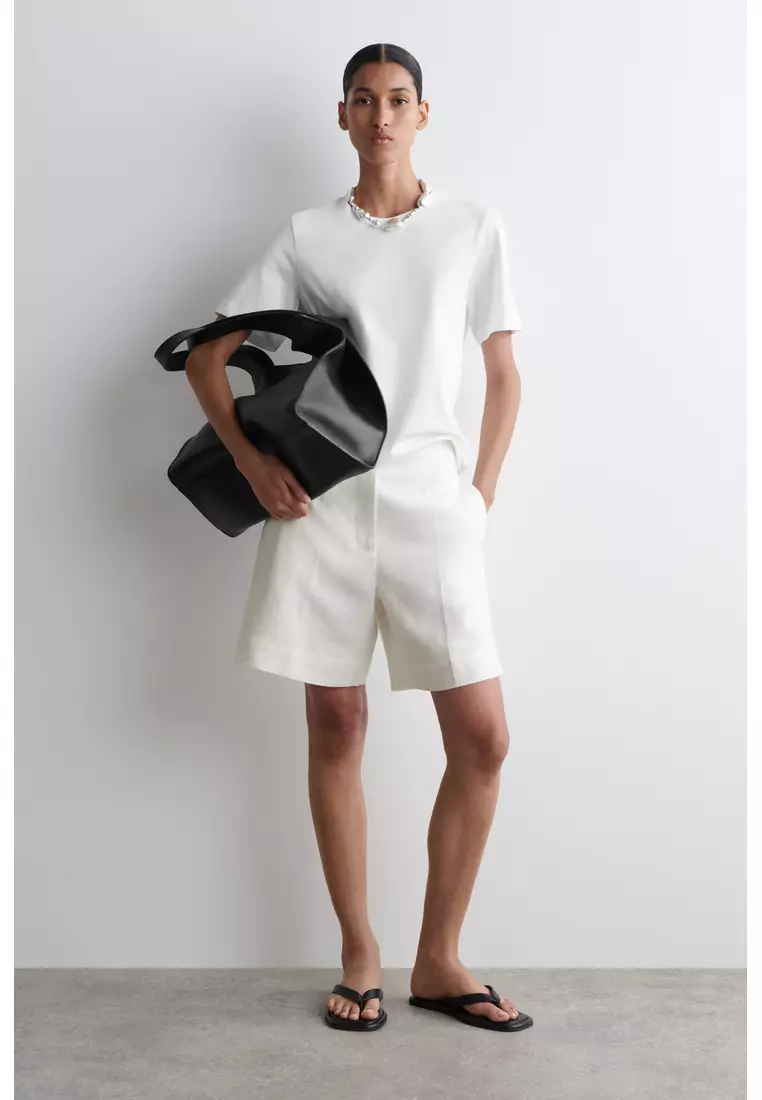 Buy COS TAILORED ELASTICATED LINEN SHORTS 2025 Online | ZALORA