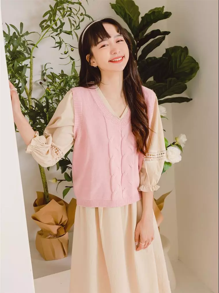 （tiki）eaphi double line knit vest Zara Knit vest with tie details | Square One