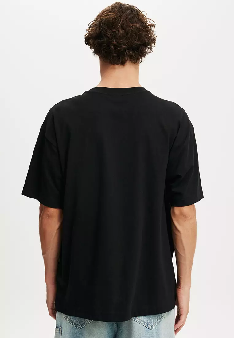 Box Fit Graphic T-Shirt