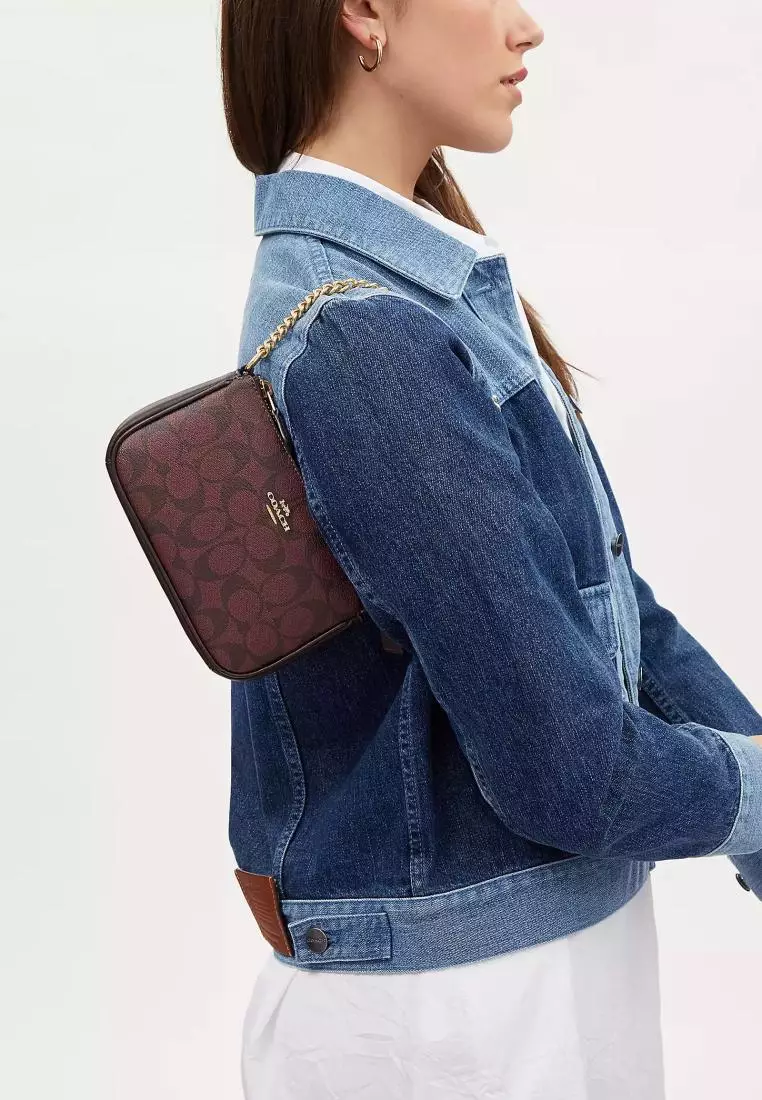 Nolita 15 in outlet signature canvas with cat