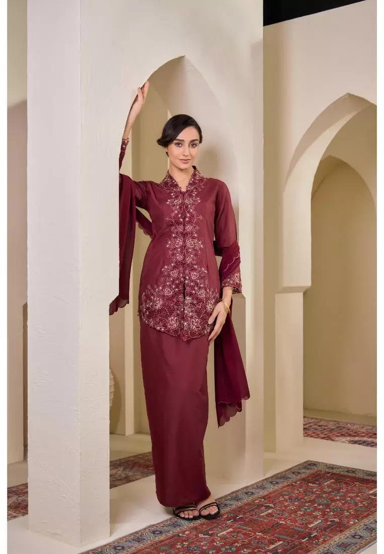 Kebaya Sulam Kaleela