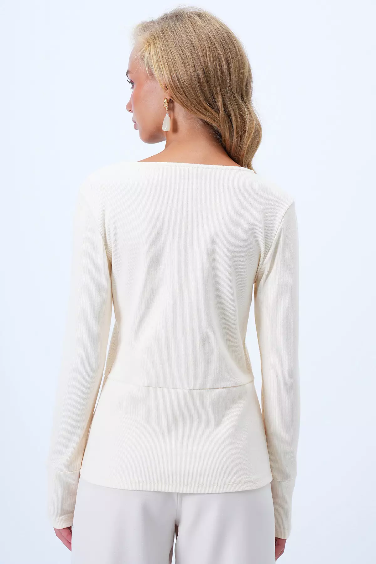 Women's Beige Wide Cuffed Stitch Detailed Front Buttoned Camisole Blouse Alc-X14400