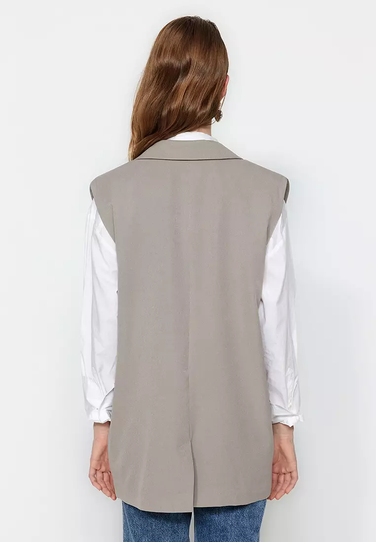 Button Close Vest