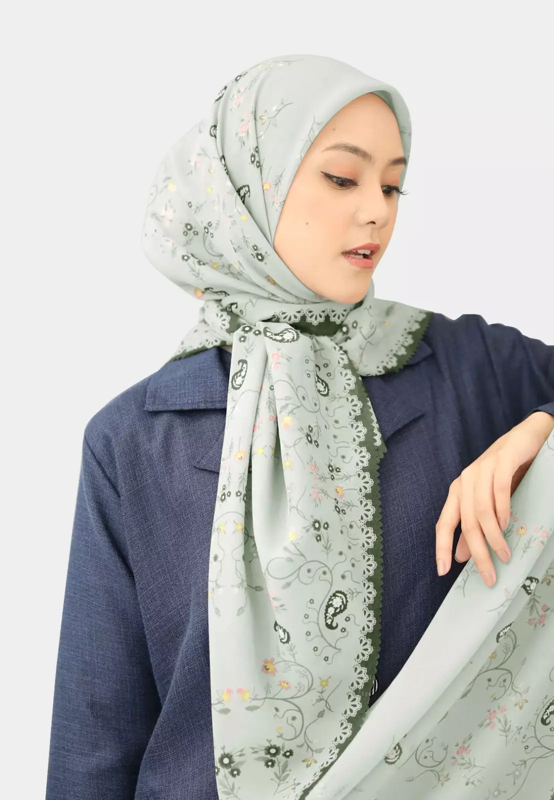 Cotton Bee - Athisah Printed Scarf - Hijab Segiempat Motif 130x130cm