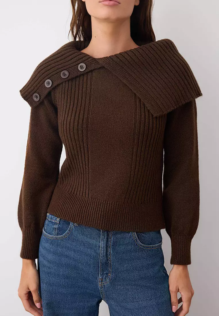 Brown Soft Texture Turn-Down Collar Knitwear Sweater Twoaw26Kz00024