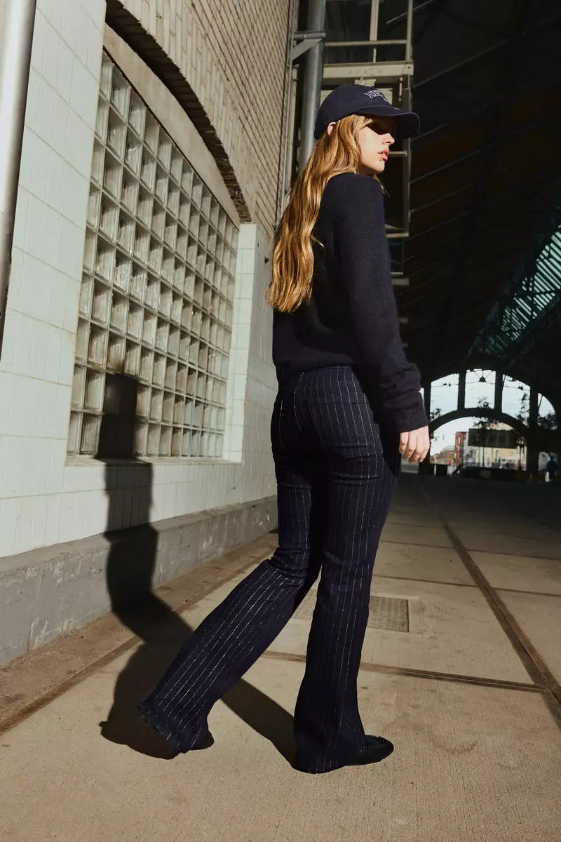 Glittery Flared Low Jeans