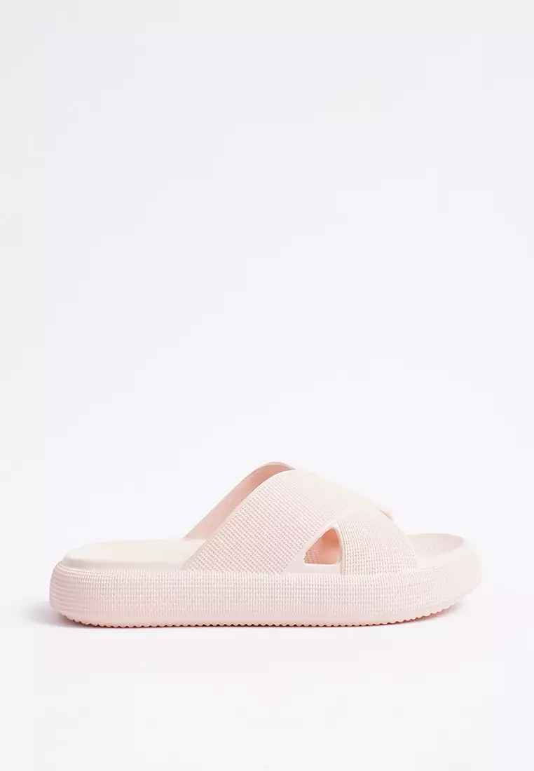 Discount on Penshoppe  shoes - SKU: Women's Crossband Moulded Slides