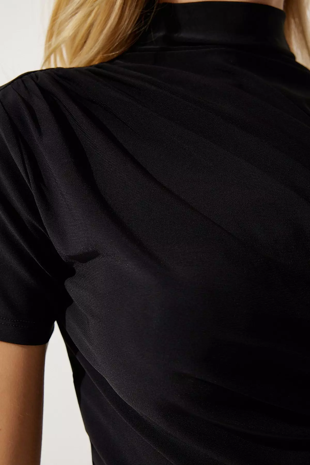 Short Sleeves Ruched Blouse