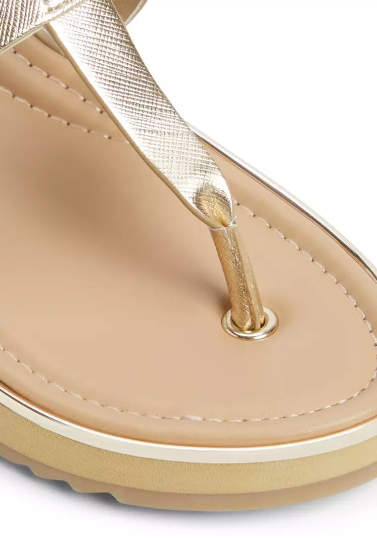 Lobredanten T-Strap Sandals