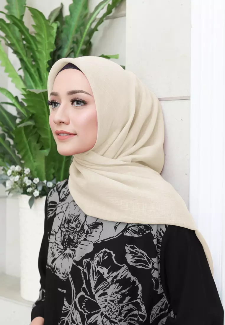Linenna Scarf | Hijab Segiempat Linen Bamboo - Ivory Cream