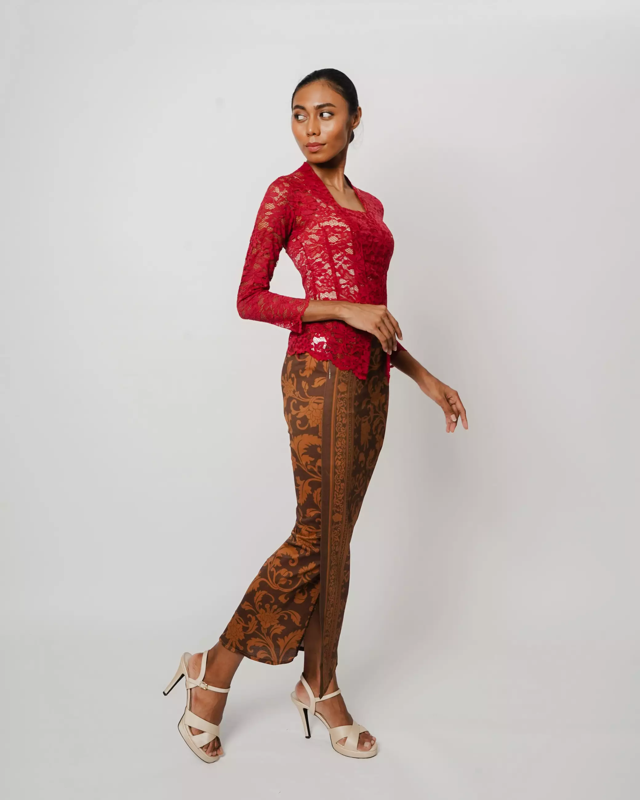 KEBAYA BALI MAROON