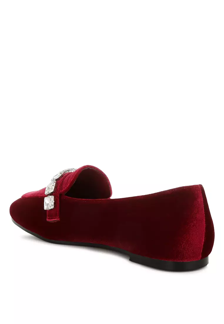 Sepatu Loafer Tali Berlian Beludru Warna Merah Tua