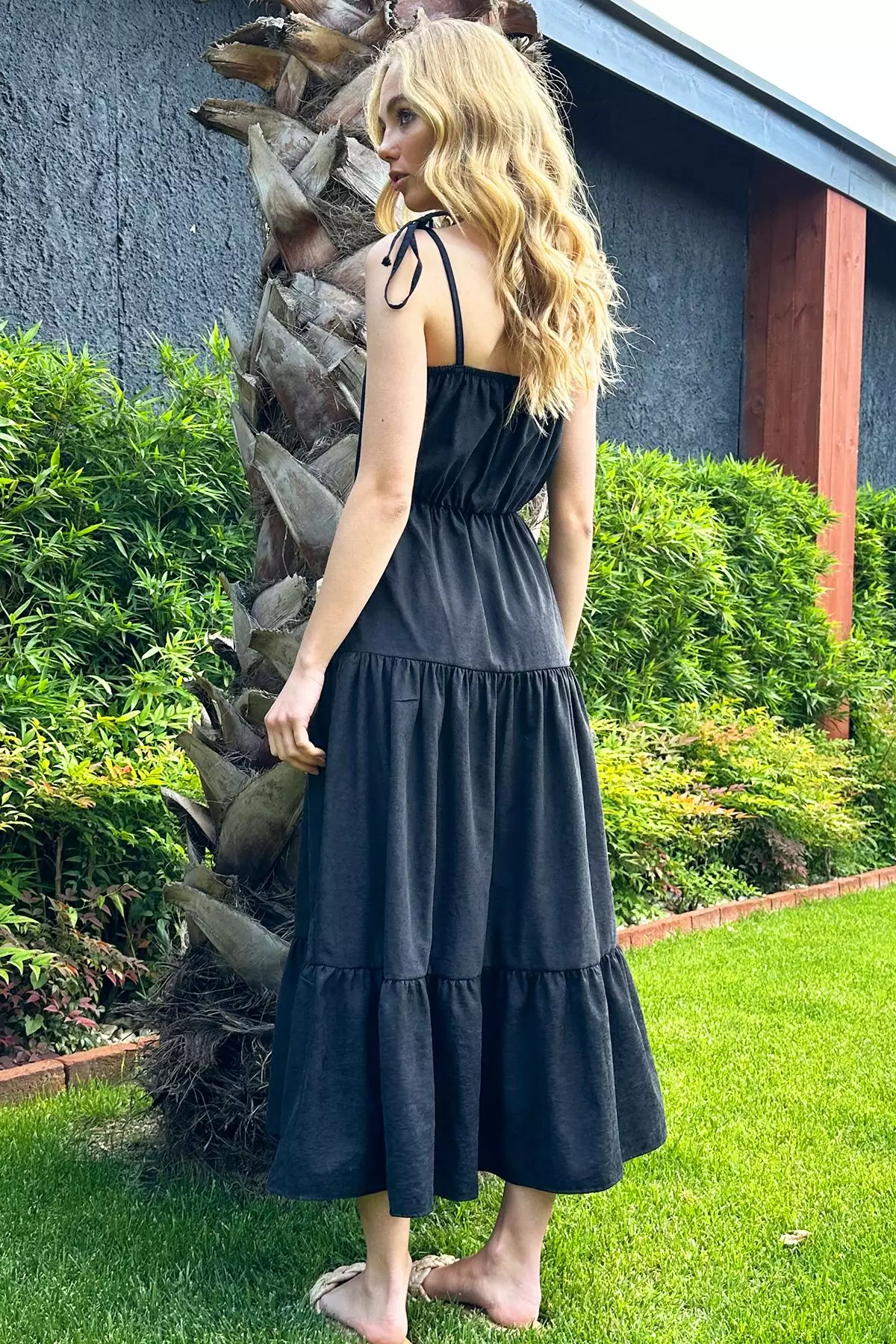 Women's Dark Anthracite Layered Flounce Strap Midilength Dress with Bead Accessories