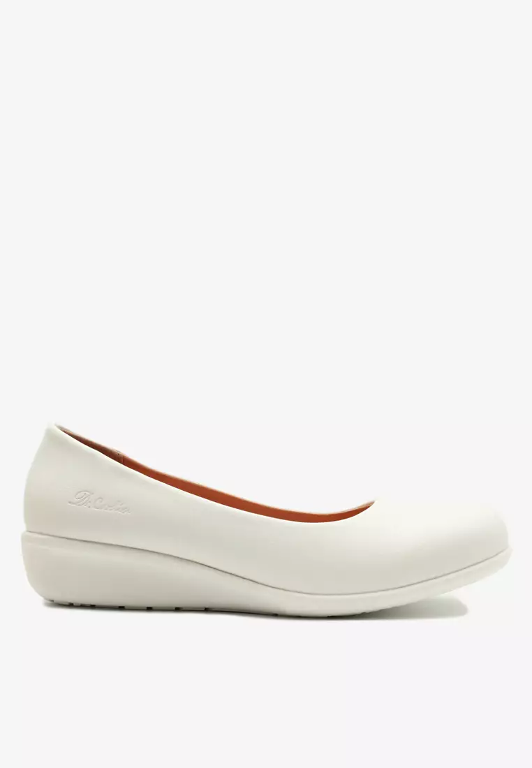 White pumps clearance slip on