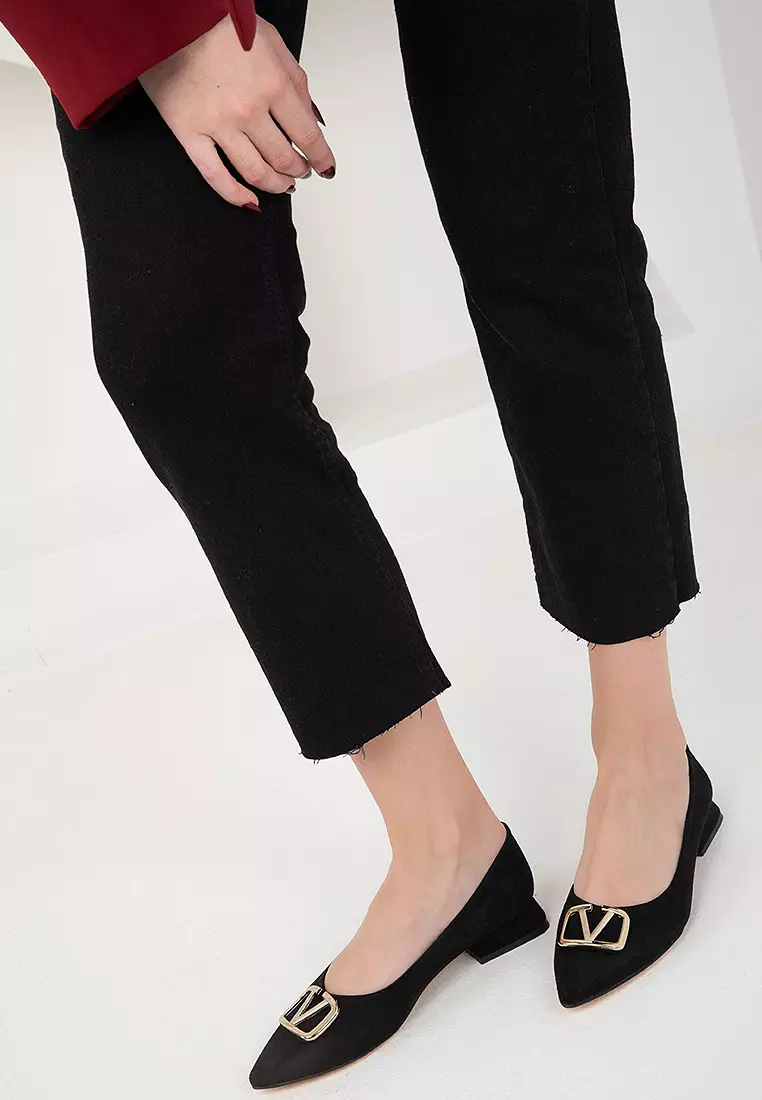 Discount on Soho  shoes - SKU: Buckle Low Heels