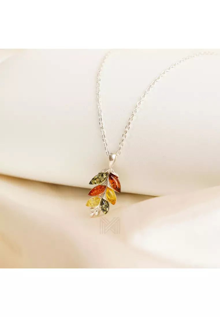Multifaceted Baltic Amber Graduated Leaf Silver Pendant with 925 Sterling Silver