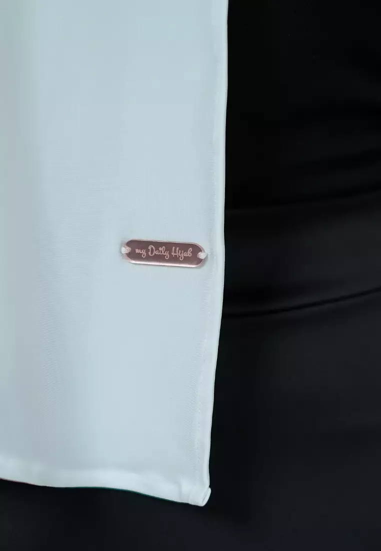 Segitiga Instan Oval Kania White 