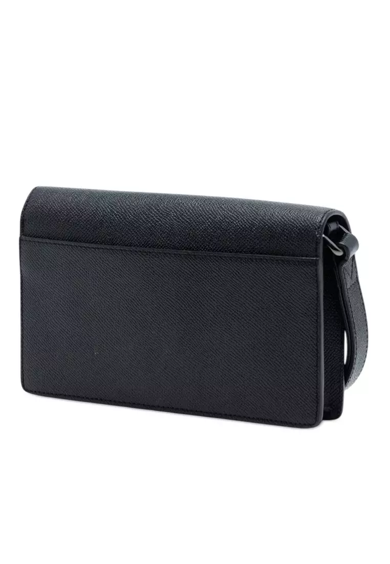 Pre-Loved Burberry Leather Clutch