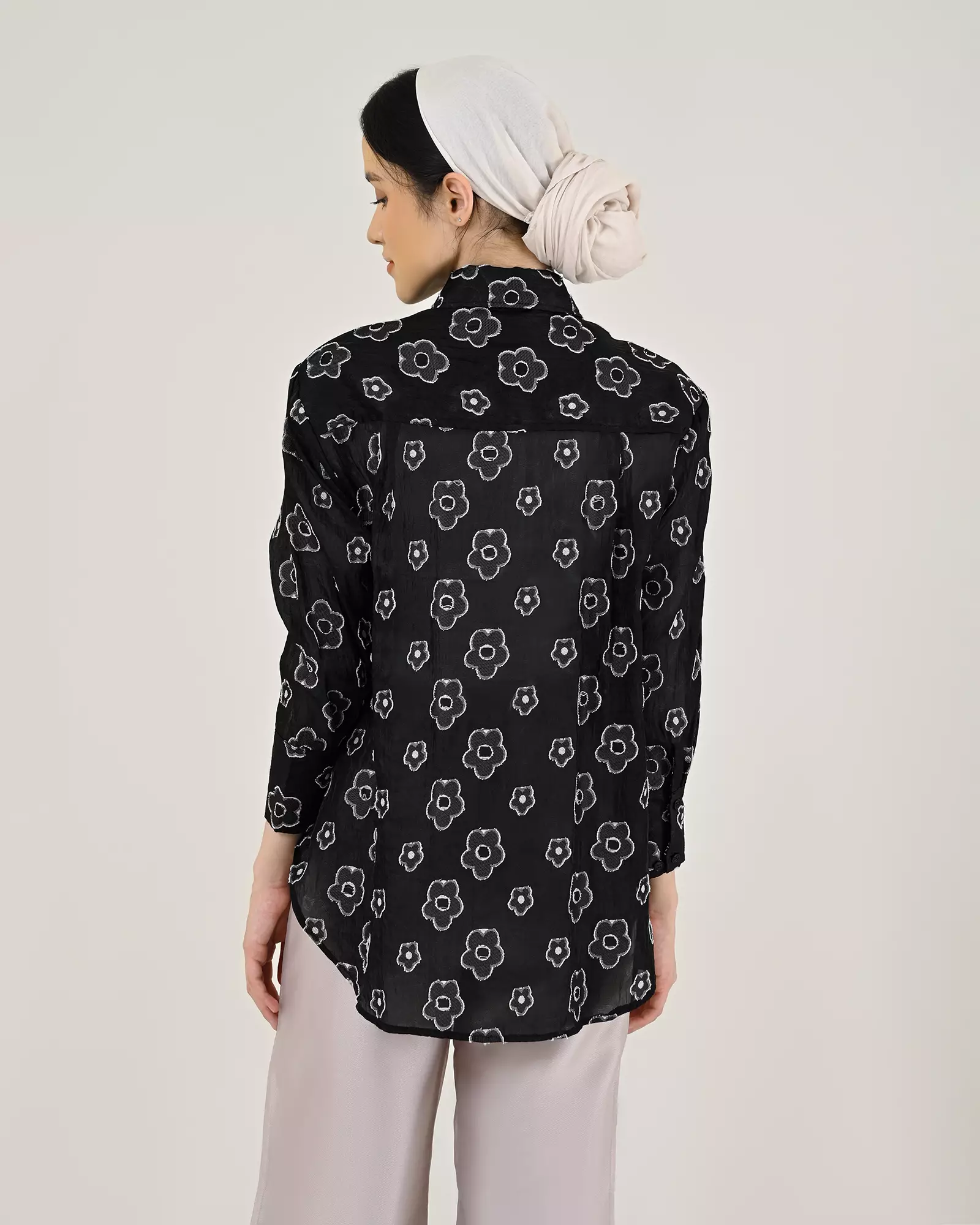Geulis.id LIBBY SHIRT - Black