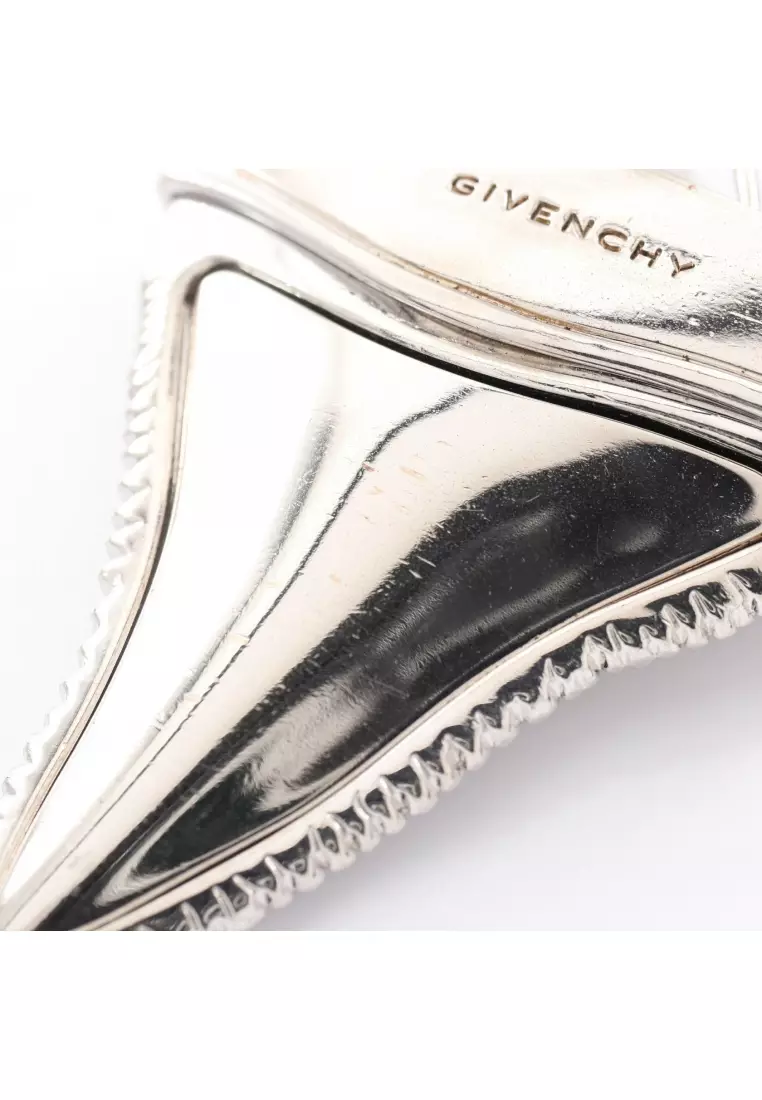 Buy Givenchy Pre-Loved Givenchy Shark tooth necklace Silver 2026