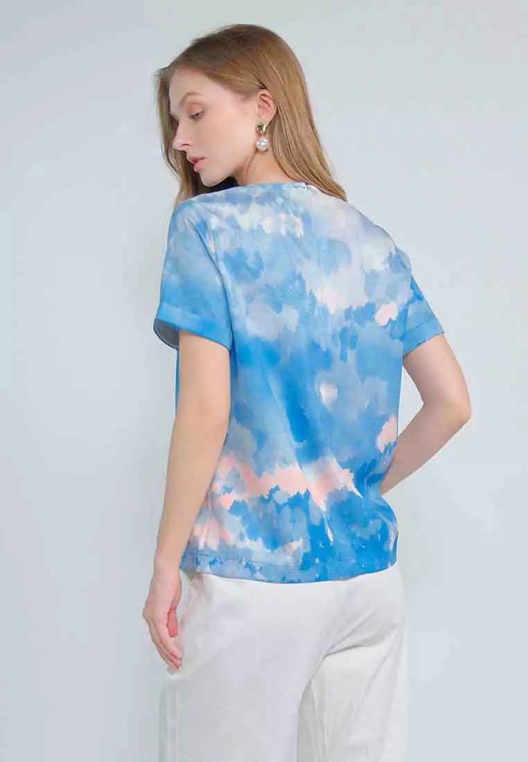 Evania Short Sleeves Top in Abstract Nature Print