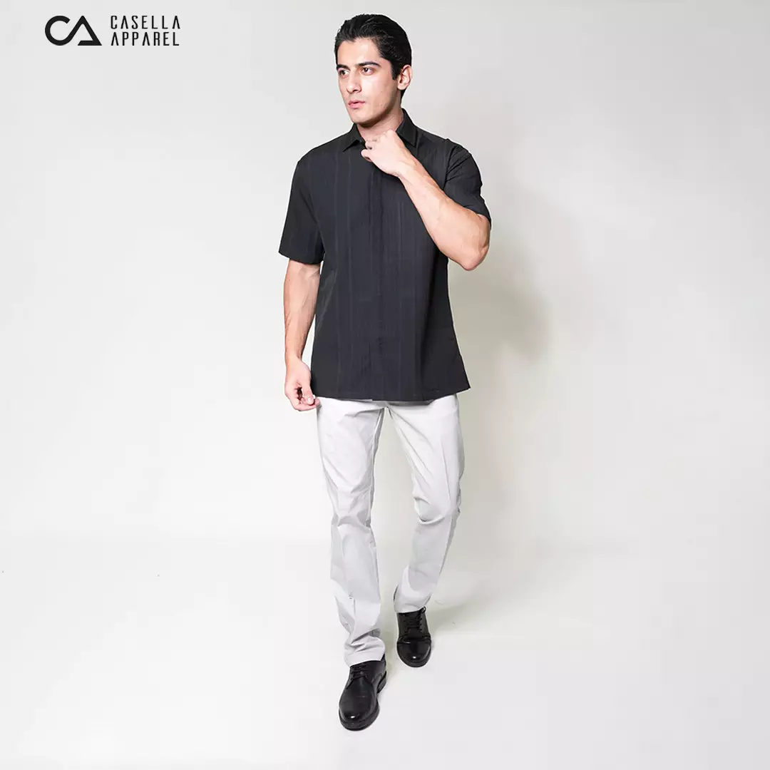 Casella Kemeja Pria Lengan Pendek Strech Naviel Stripe Design 2353 Black
