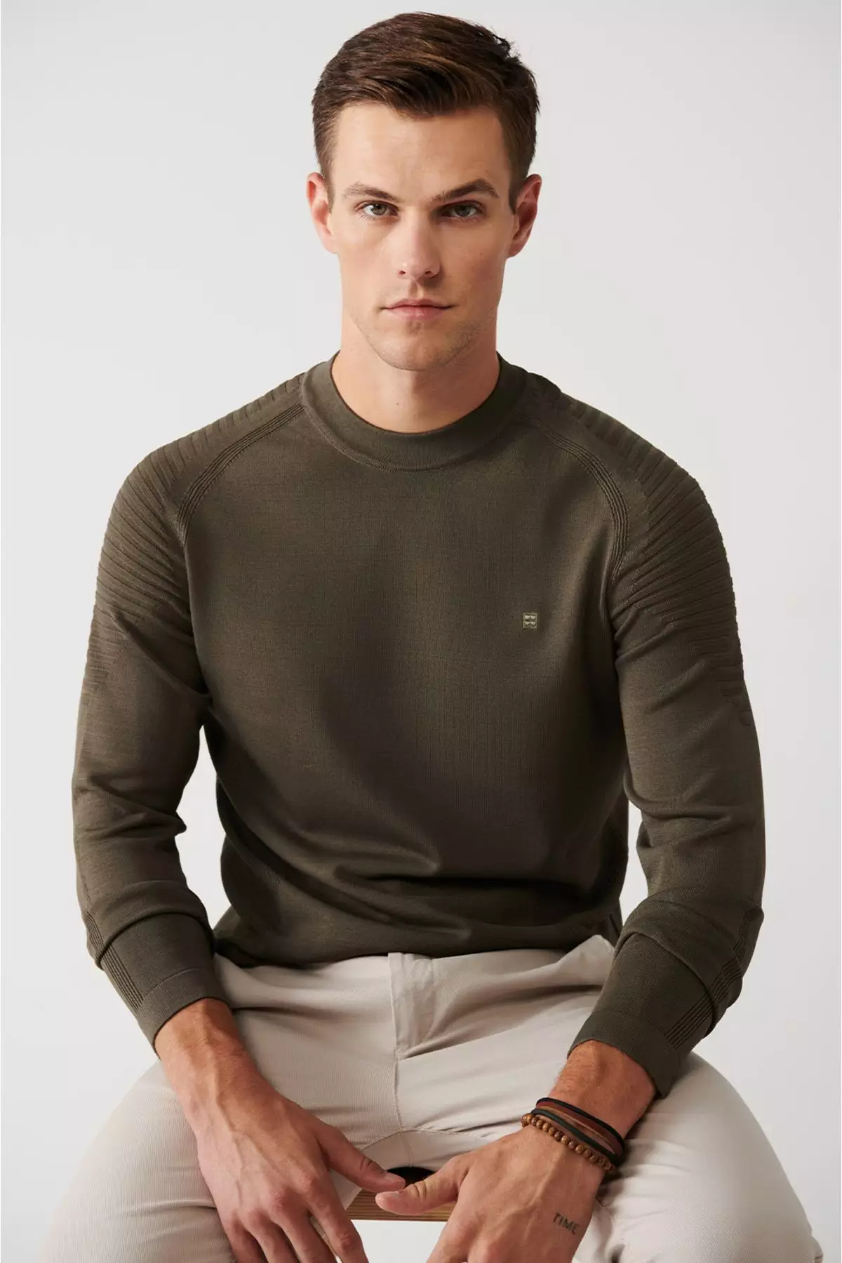 Avva Men's Khaki Crew Neck Rayon Knitwear Sweater A32Y5006 2025