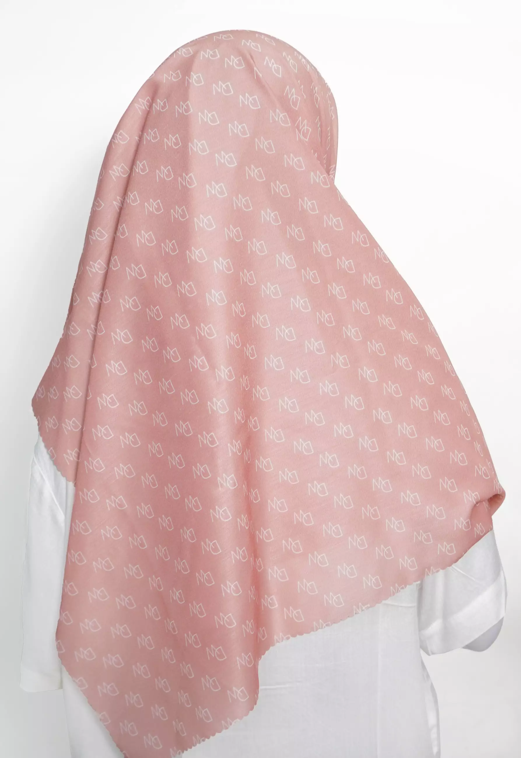 WK057 Kerudung Segi Empat Rose Gold Anti Mleyot Anti Kusut Motif Premium Monogram DAW Project